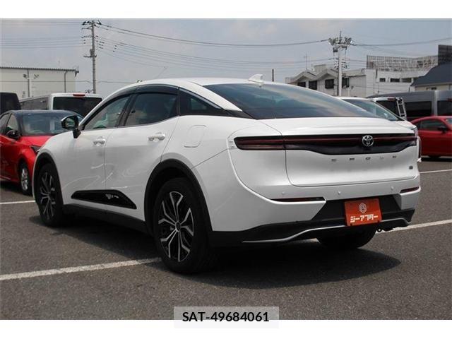Toyota Crown Crossover 2023-09 8073357-11