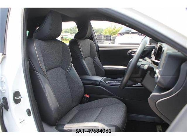 Toyota Crown Crossover 2023-09 8073357-21