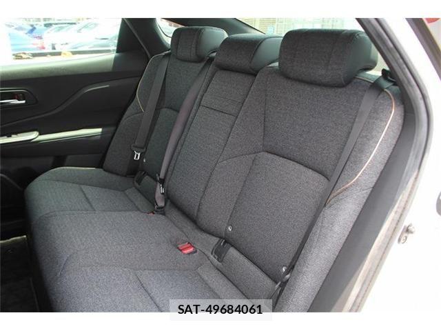 Toyota Crown Crossover 2023-09 8073357-23
