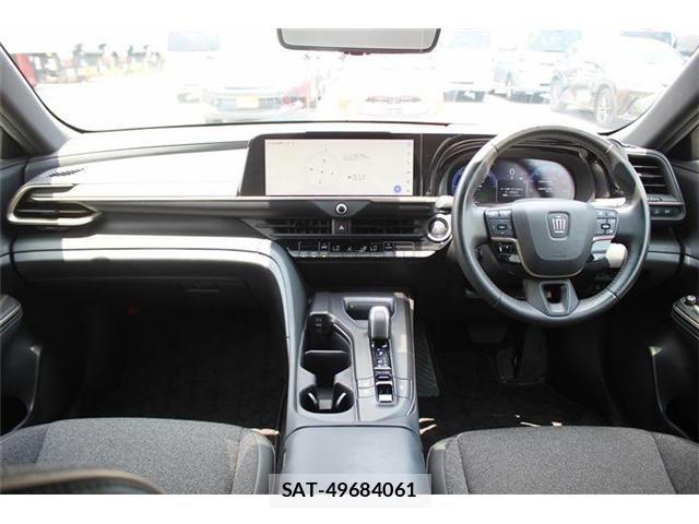 Toyota Crown Crossover 2023-09 8073357-26