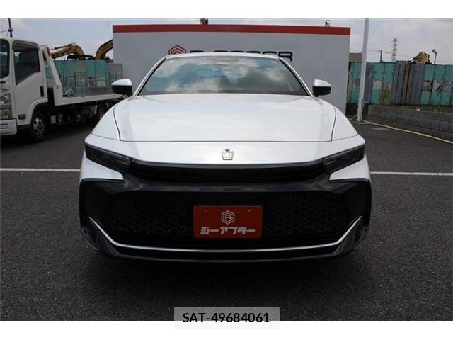 Toyota Crown Crossover 2023-09 8073357-8