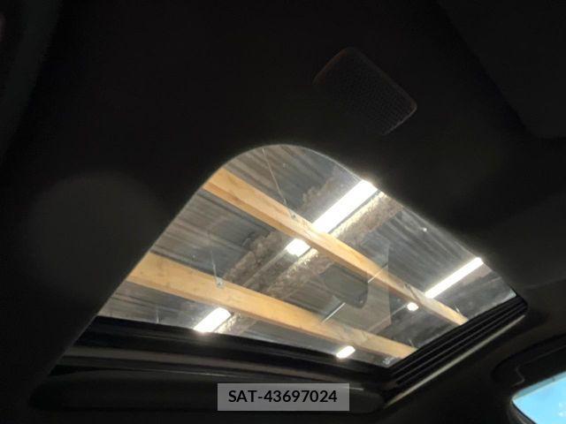 Toyota Crown Crossover 2022-12 8073351-3