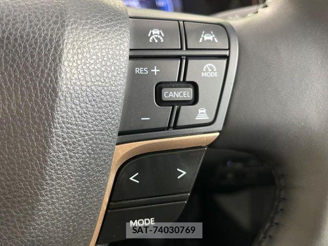 Toyota Crown Crossover 2023-01 8073355-4