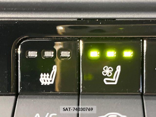 Toyota Crown Crossover 2023-01 8073355-6