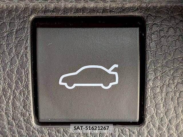 Toyota Crown Crossover 2023-06 8073353-10