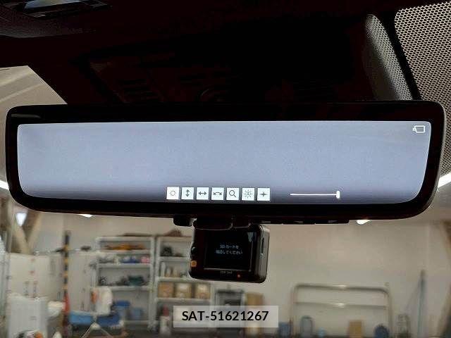 Toyota Crown Crossover 2023-06 8073353-11