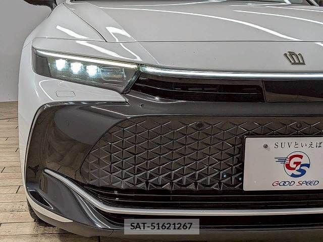 Toyota Crown Crossover 2023-06 8073353-18