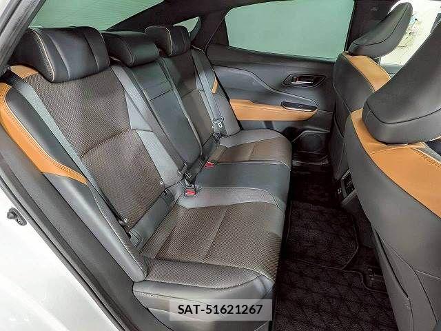 Toyota Crown Crossover 2023-06 8073353-5
