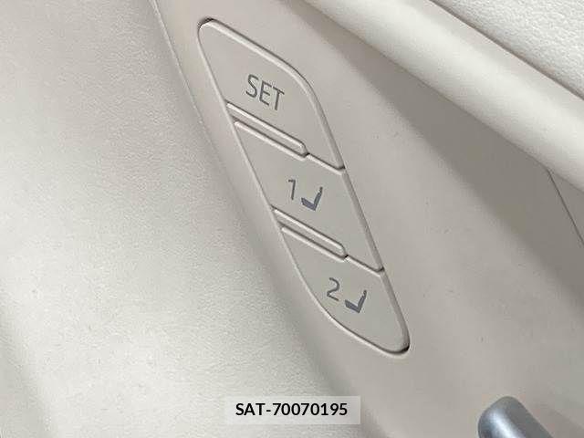 Toyota Crown Crossover 2022-12 8073356-10