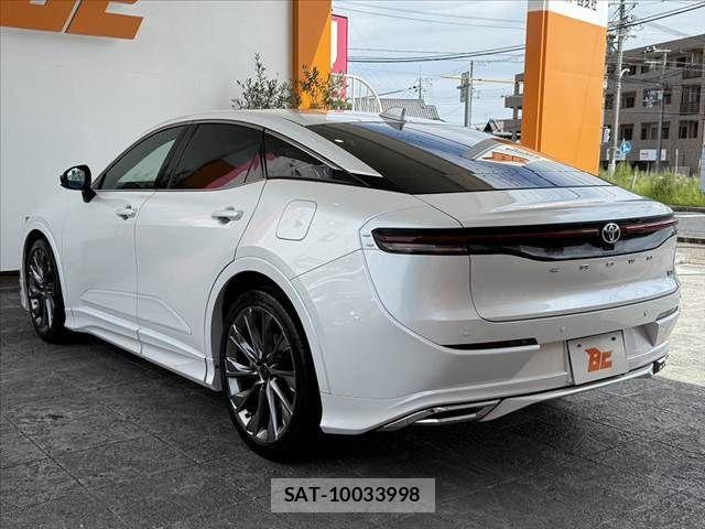Toyota Crown Crossover 2023-07 8073352-12