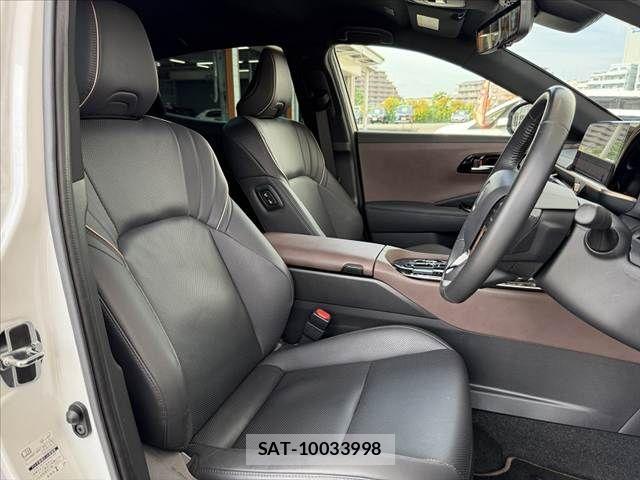 Toyota Crown Crossover 2023-07 8073352-15