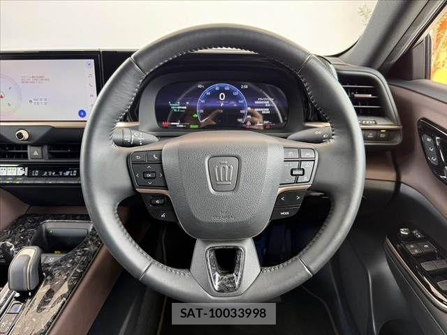 Toyota Crown Crossover 2023-07 8073352-21