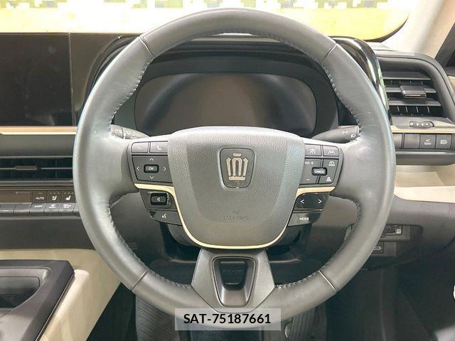 Toyota Crown Crossover 2022-11 8098624-10