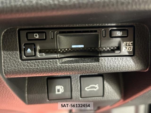Toyota Crown Crossover 2023-07 8098627-25