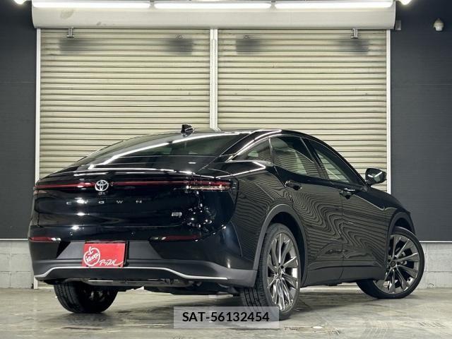 Toyota Crown Crossover 2023-07 8098627-5