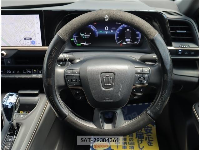 Toyota Crown Crossover 2022-10 8098625-11