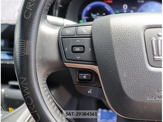 Toyota Crown Crossover 2022-10 8098625-12