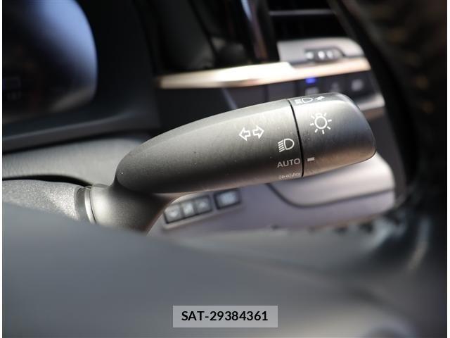 Toyota Crown Crossover 2022-10 8098625-14