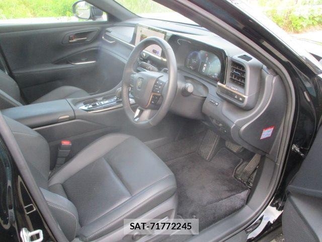 Toyota Crown Crossover 2024-09 8098623-1