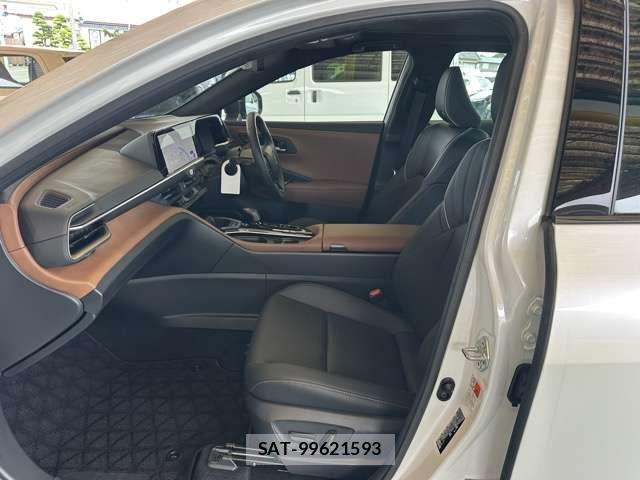Toyota Crown Crossover 2024-06 8098621-4