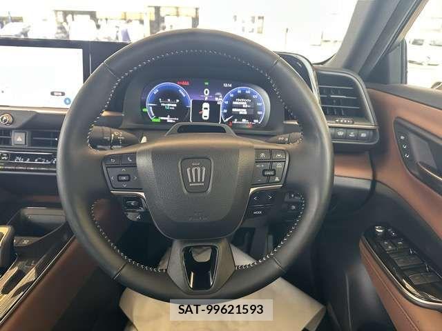 Toyota Crown Crossover 2024-06 8098621-8