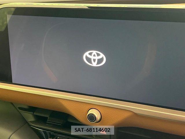 Toyota Crown Crossover 2023-05 8098622-3