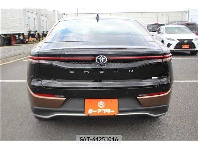 Toyota Crown Crossover 2022-12 8098626-12