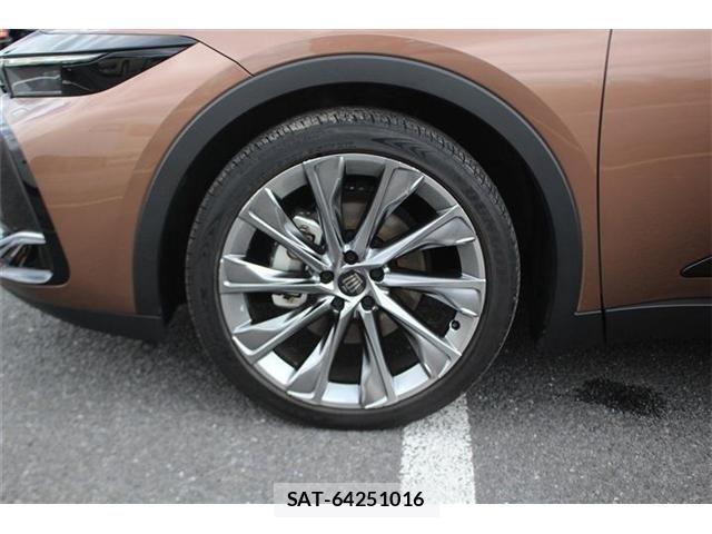 Toyota Crown Crossover 2022-12 8098626-18