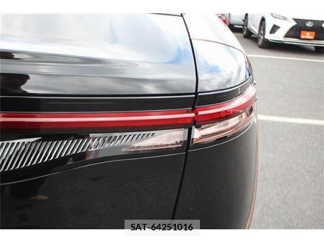 Toyota Crown Crossover 2022-12 8098626-24