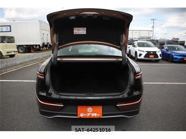 Toyota Crown Crossover 2022-12 8098626-27