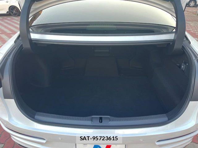 Toyota Crown Crossover 2024-03 8129485-9