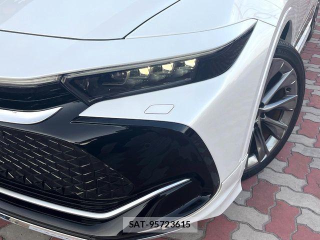 Toyota Crown Crossover 2024-03 8129485-11