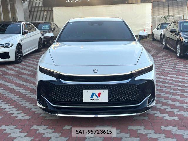 Toyota Crown Crossover 2024-03 8129485-13