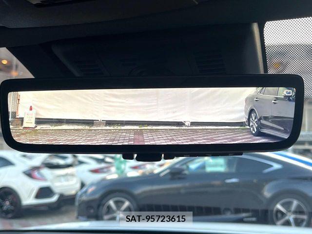 Toyota Crown Crossover 2024-03 8129485-3