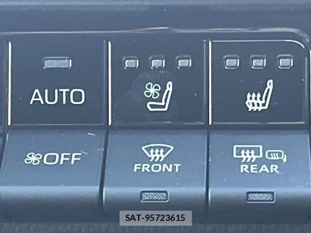 Toyota Crown Crossover 2024-03 8129485-5