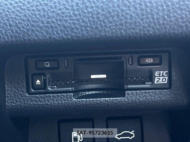 Toyota Crown Crossover 2024-03 8129485-6