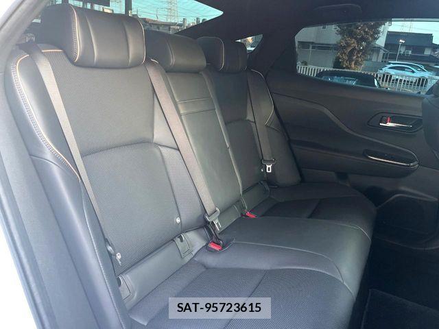 Toyota Crown Crossover 2024-03 8129485-8