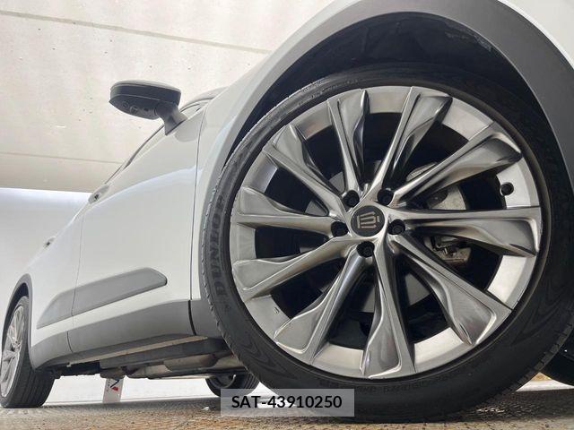 Toyota Crown Crossover 2022-12 8129488-14
