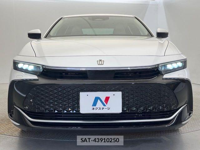 Toyota Crown Crossover 2022-12 8129488-16