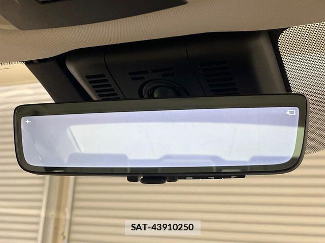 Toyota Crown Crossover 2022-12 8129488-2