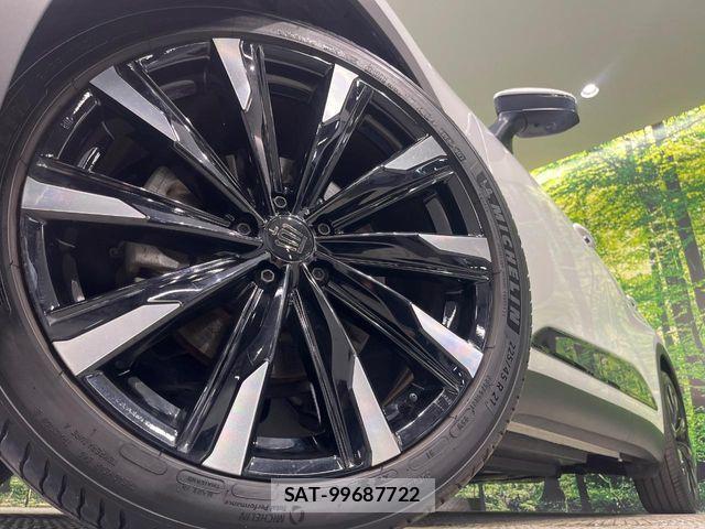 Toyota Crown Crossover 2022-12 8129489-13