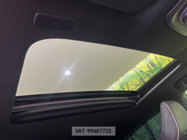 Toyota Crown Crossover 2022-12 8129489-2