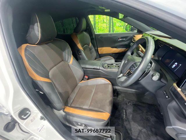 Toyota Crown Crossover 2022-12 8129489-8