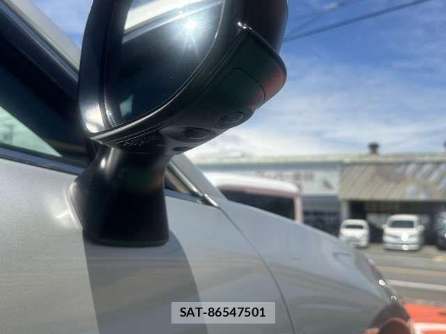 Toyota Crown Crossover 2025-03 8129491-14