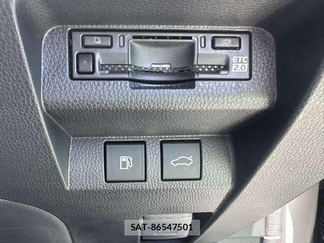 Toyota Crown Crossover 2025-03 8129491-17