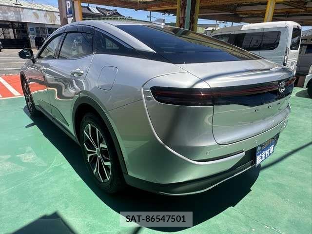 Toyota Crown Crossover 2025-03 8129491-3