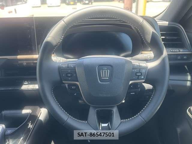Toyota Crown Crossover 2025-03 8129491-8