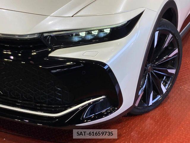 Toyota Crown Crossover 2023-02 8145613-11