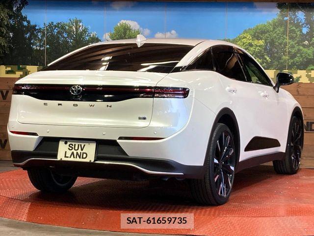 Toyota Crown Crossover 2023-02 8145613-16