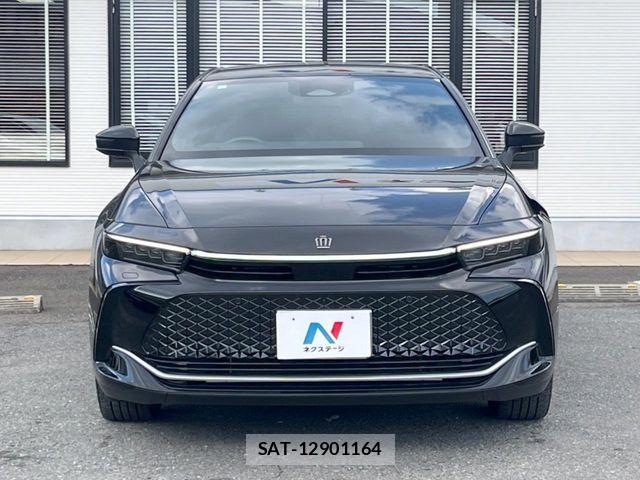 Toyota Crown Crossover 2024-03 8145618-15